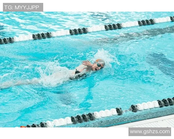 自由泳速度提升策略与训练方法解析探讨 自由泳速度提升策略与训练方法解析探讨